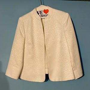 White with print blazer by Casper Separates